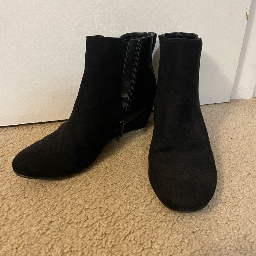 Elegant Black Ankle Boots